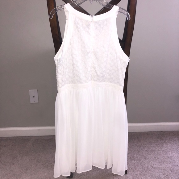 FRANCESCA’S white dress - Picture 6 of 8